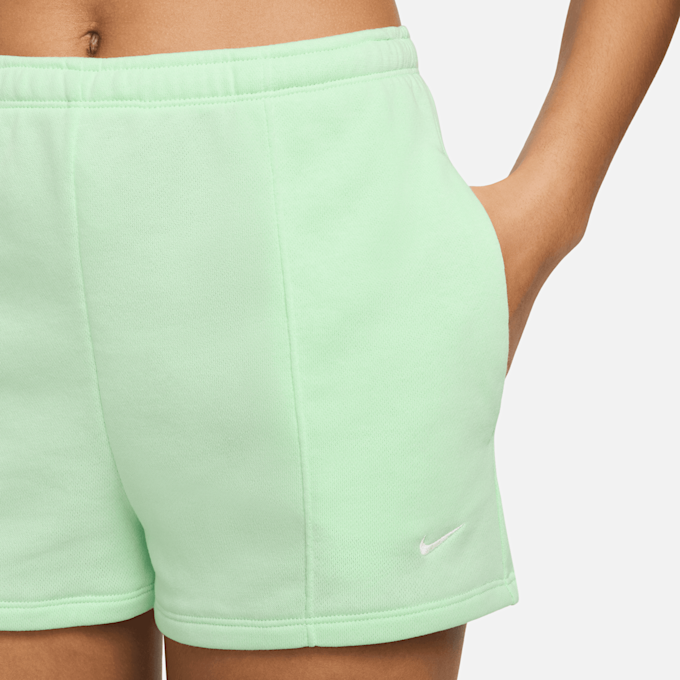 Nike W NSW NK CHLL FT HR 2IN SHORT vapor green/sail zielony 30953 4