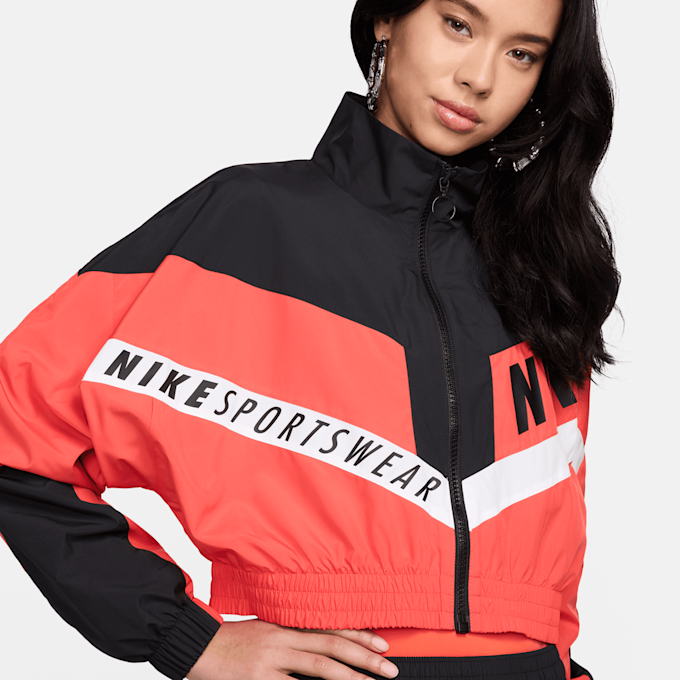 Nike Sportswear Woven Jacket czerwony 31024 4