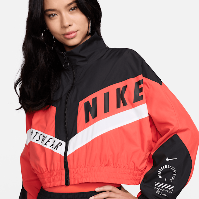 Nike Sportswear Woven Jacket czerwony 31024 5