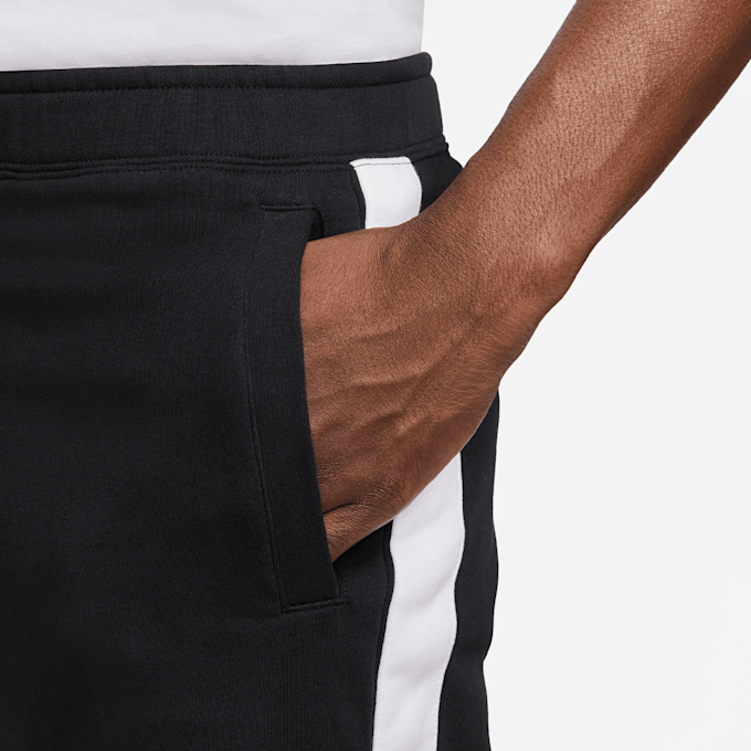 Nike Sportswear Swoosh Air Short French Terry schwarz 31028 4