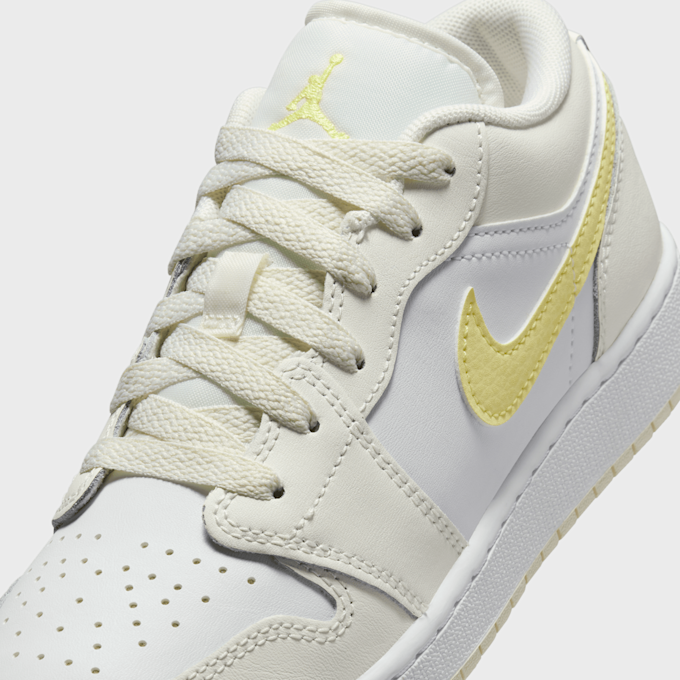 Jordan Air Jordan 1 Low (GS) biały 31105 7