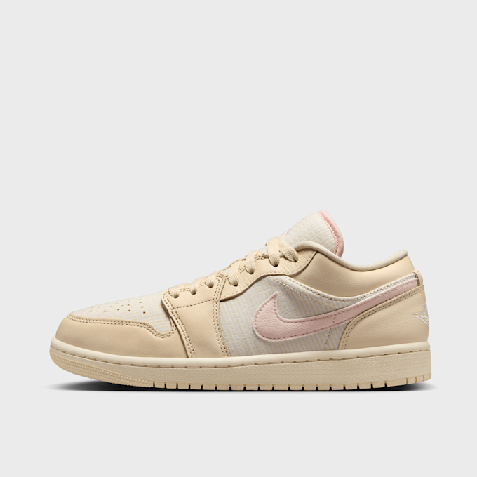 Jordan WMNS Air 1 Low SE bež 31130 1