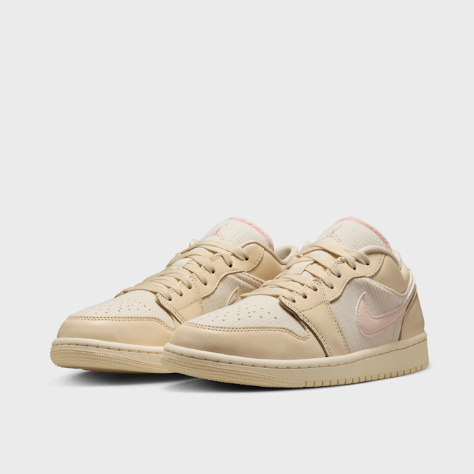 Jordan WMNS Air 1 Low SE beż 31130 4