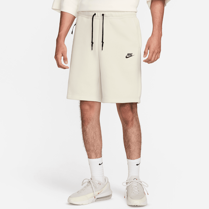 Nike Tech Fleece Shorts bege 31200 1
