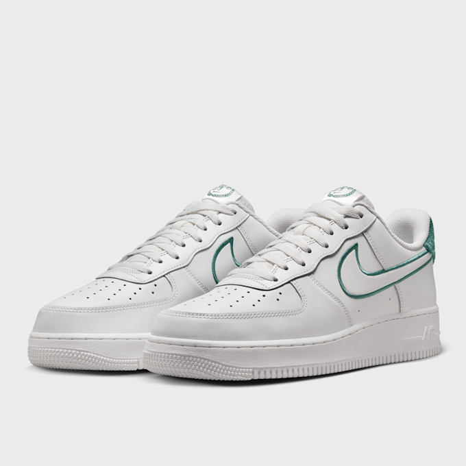 Nike   Air Force 1 '07 LV8 bianco 31218 4
