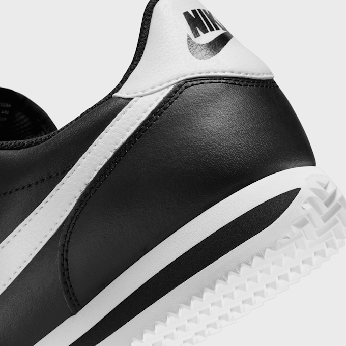 Nike Cortez schwarz 31220 6