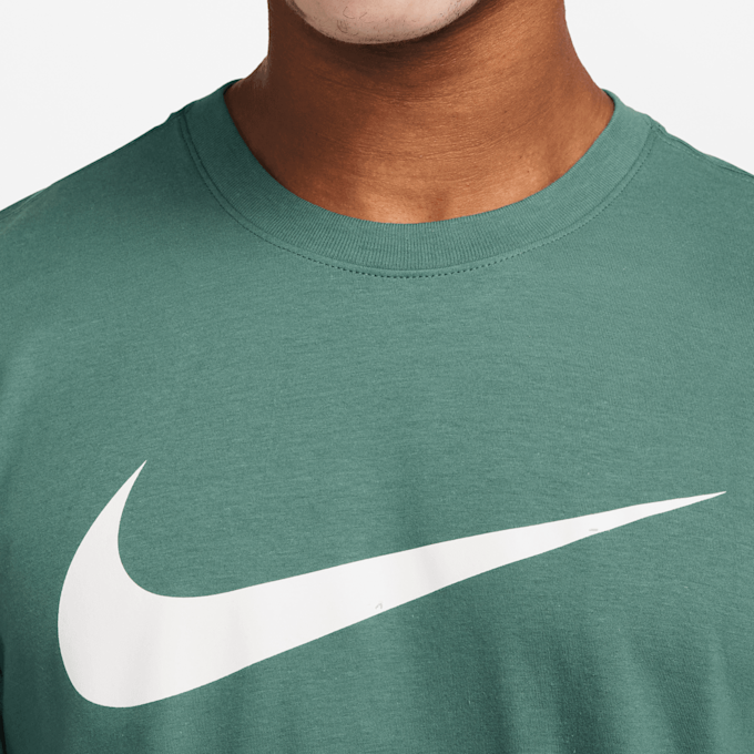Nike Sportswear Tee Icon Swoosh verde 31239 3
