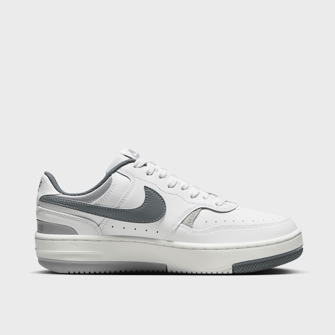 Nike WMNS Gamma Force biały 31285 2