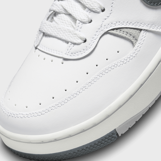 Nike WMNS Gamma Force blanc 31285 7