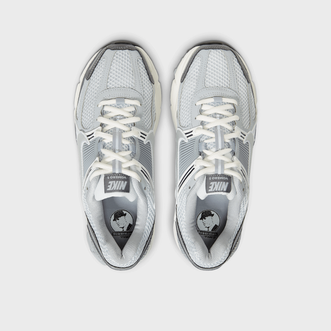 Nike   WMNS Zoom Vomero 5 gris 31305 6