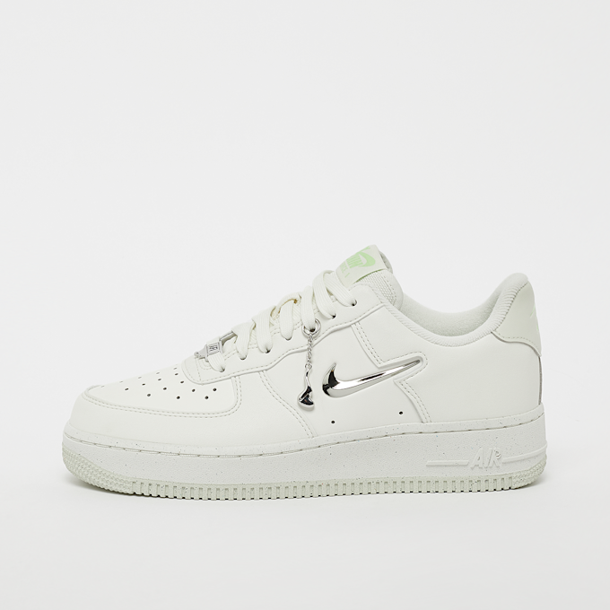 Nike WMNS Air Force 1 '07 Next Nature SE beige 31319 1