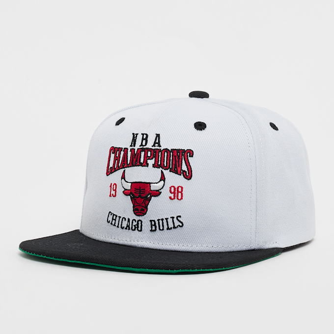 Mitchell & Ness Champ Series Snapback NBA Chicago Bulls bianco 31425 1