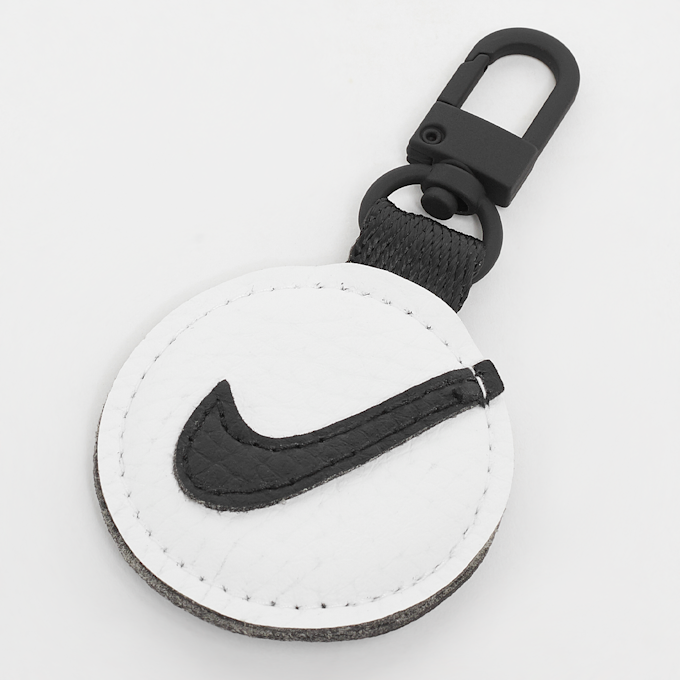Nike Premium Tag FOB weiß 31660 1
