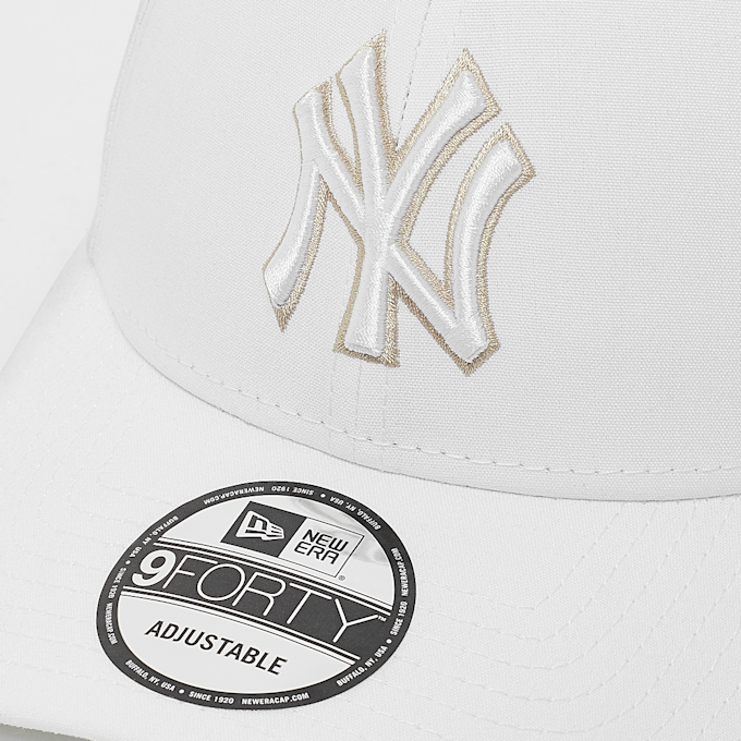 New Era 9Forty Repreave Outline MLB New York Yankees biały 32036 4