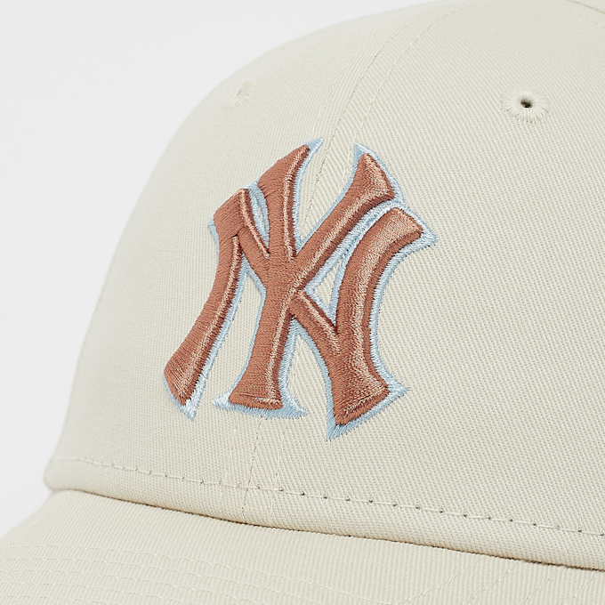 New Era 9Forty Patch MLB New York Yankees beige 32045 5