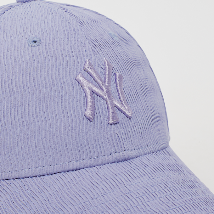 New Era 9Forty Female Ruching In MLB New York Yankees violeta 32088 4