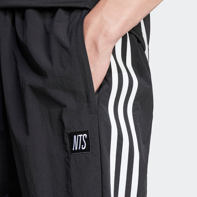 adidas Originals x NTS Radio Cargo Pants nero 32153 3