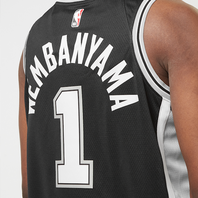 Nike Victor Wembanyama San Antonio Spurs Icon Edition 2022/23 NBA Swingman Jersey preto 32654 6