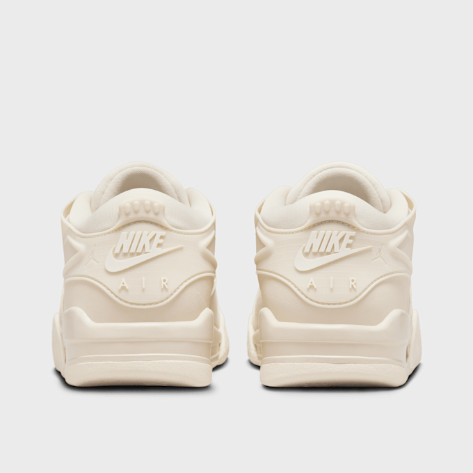 Jordan WMNS Air Jordan 4 RM beż 29572 5