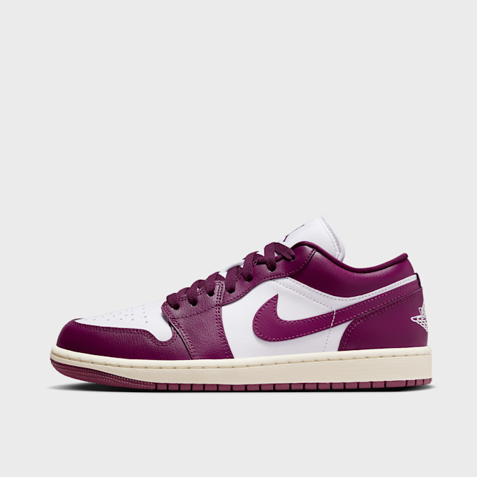 Jordan WMNS Air Jordan 1 Low czerwony 29581 1