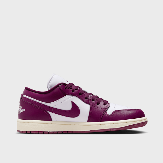 Jordan WMNS Air Jordan 1 Low czerwony 29581 2
