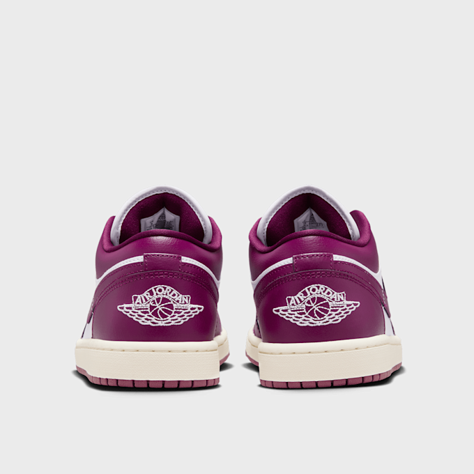 Jordan WMNS Air Jordan 1 Low czerwony 29581 5