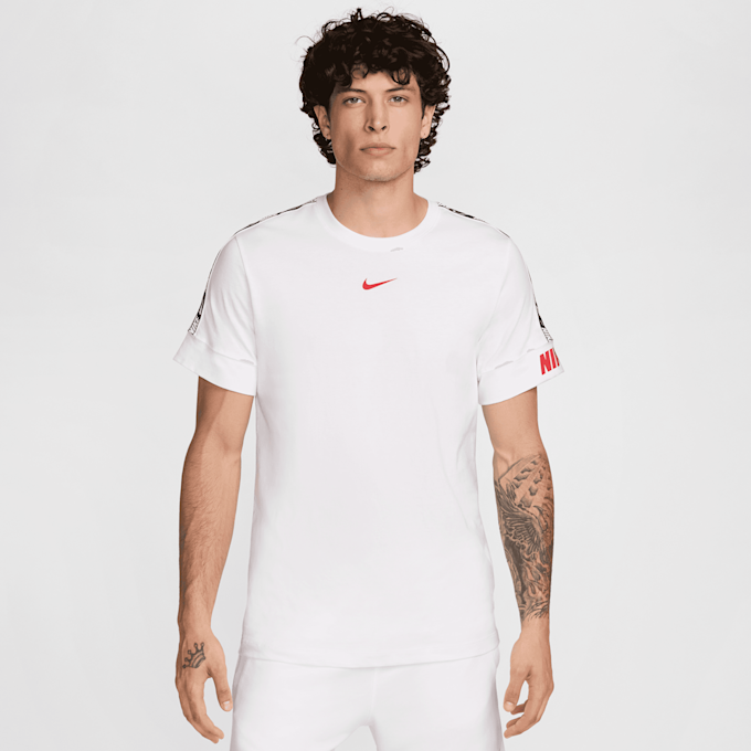 Nike Sportswear Repeat Tee biały 29598 1