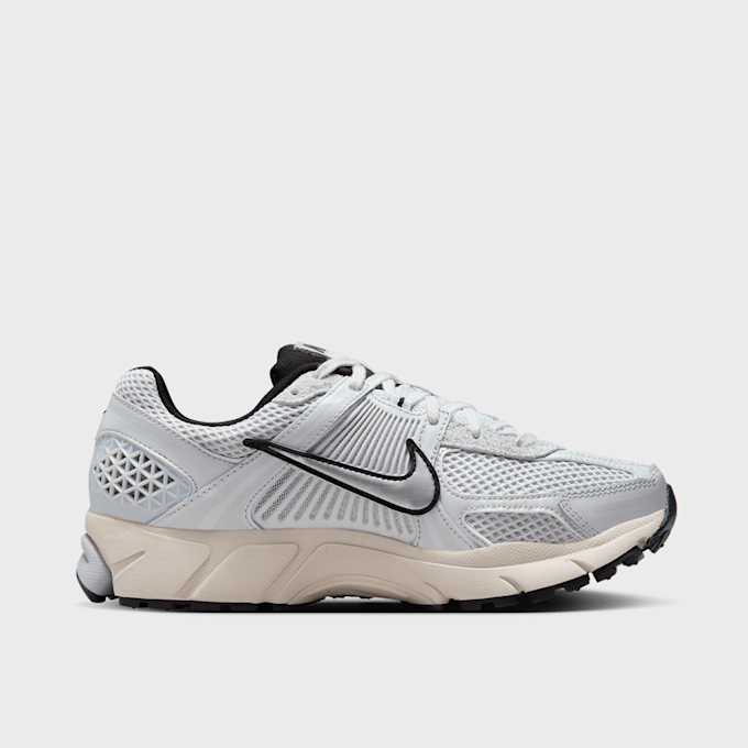 Nike WMNS Zoom Vomero 5 szary 29786 2