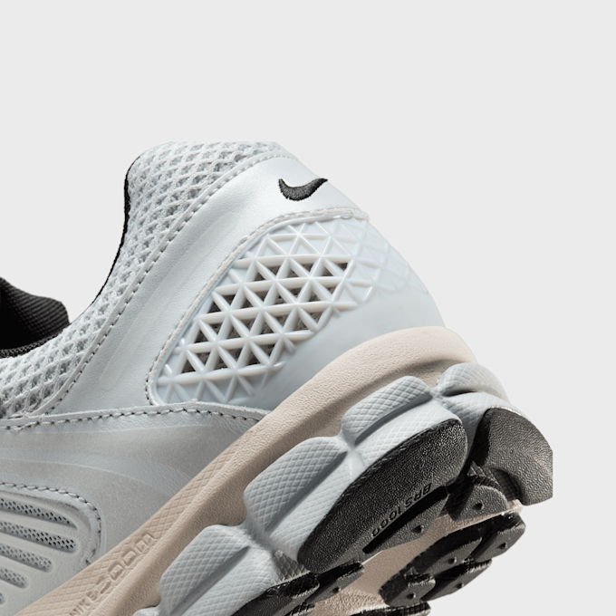 Nike WMNS Zoom Vomero 5 szary 29786 8