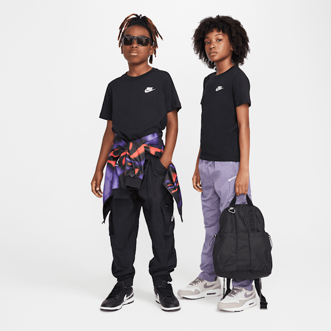 Nike Sportswear Tee noir 29968 5