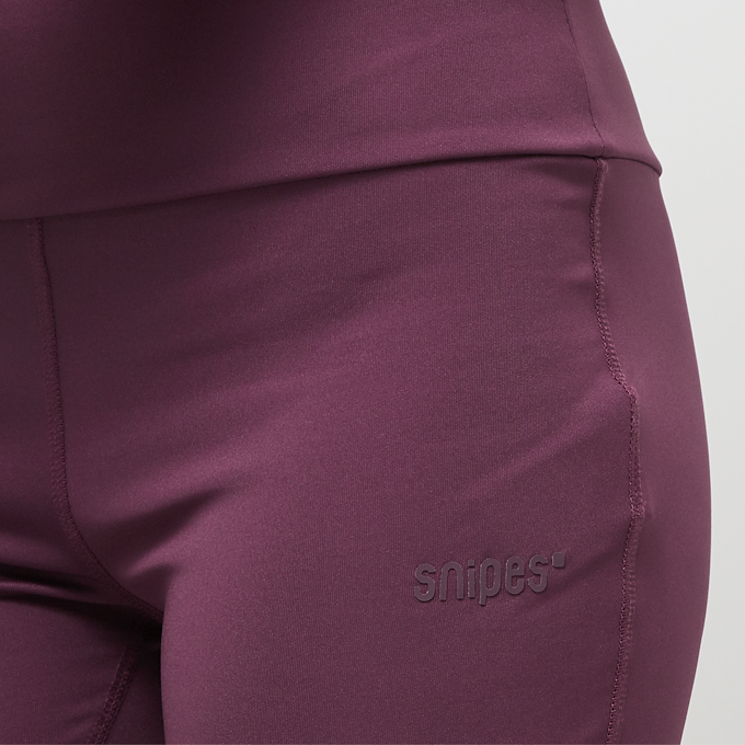 SNIPES Small Logo Essential Mini Flare Pants czerwony 32991 2