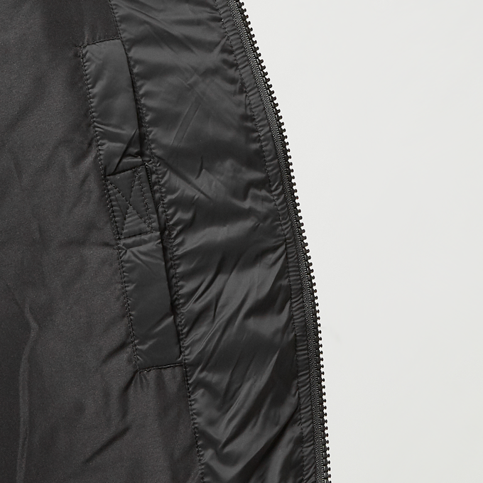 SNIPES Small Logo Esssential Puffer Jacket nero 32996 4