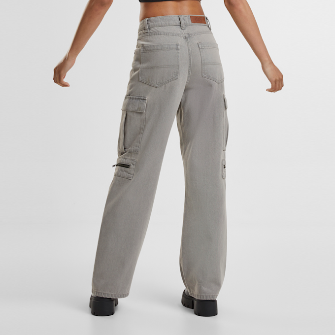 Urban Classics Ladies Loose Utility Denim Pants lighter dirty washed cinzento 33408 2