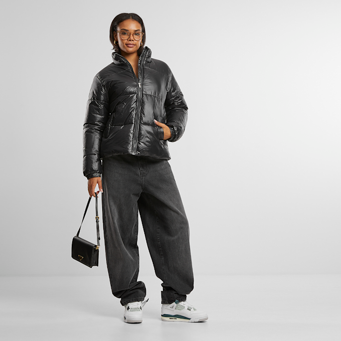 Urban Classics Ladies Recycled Short Shiny Puffer Jacket duskrose zwart 33411 3