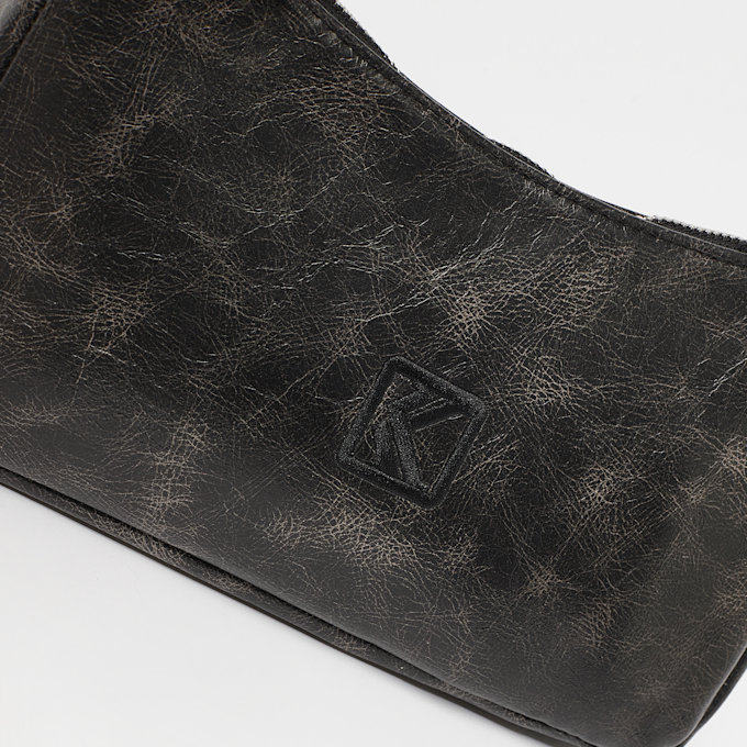 Karl Kani OG Crackle PU Knot Chain Shoulder Bag crna 45310 4