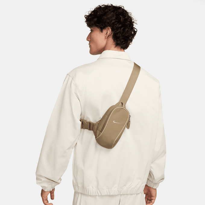 Nike Sportswear Essentials Crossbody Bag beż 41683 7