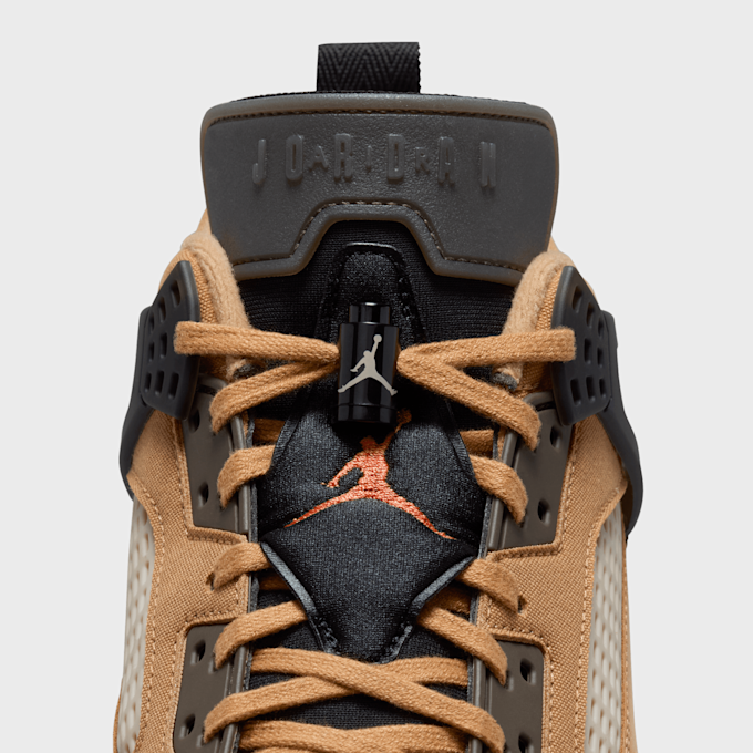 Jordan Spizike Low bege 43202 9