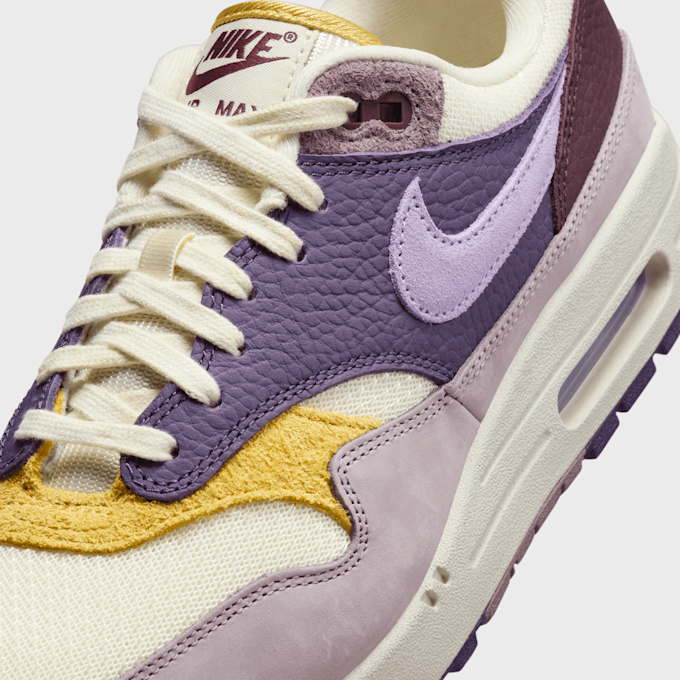 Nike WMNS Air Max 1 '87 višebojno 43453 7