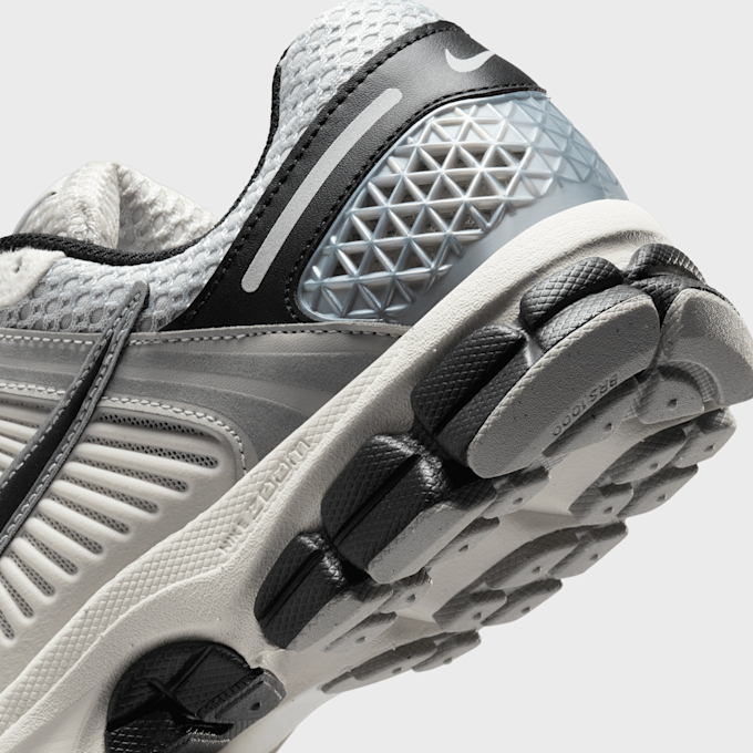 Nike WMNS Zoom Vomero 5 wielokolorowy 43583 8