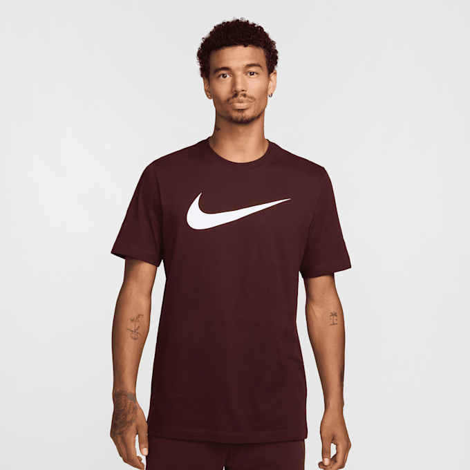 Nike   Sportswear Icon Swoosh T-Shirt rouge 40339 1