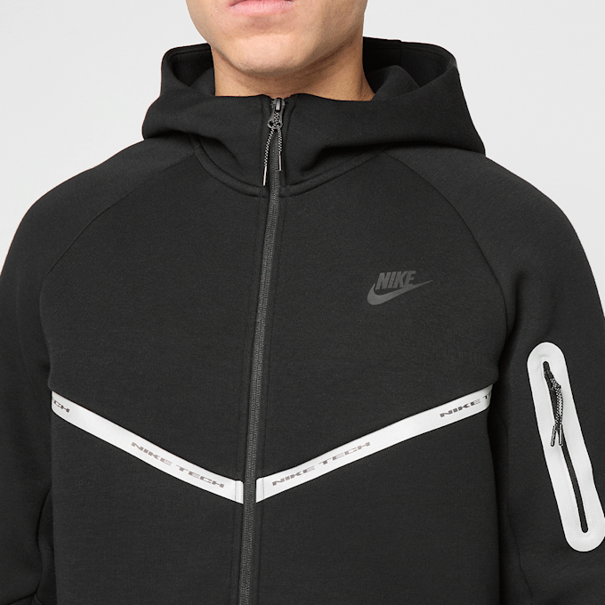 Nike M NK TCH SSNL TF+ WR FZ black/bemis silver preto 40291 3