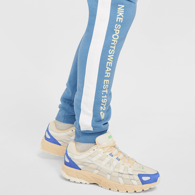 Nike Sportswear Standard Issue Cargo Pants bleu 45686 5