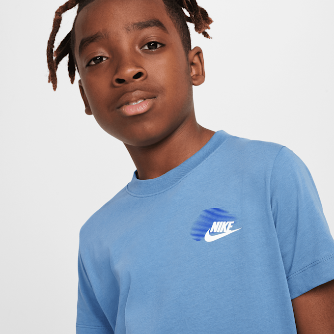 Nike   Sportswear Standard Issue Graphic Tee plava 45692 3