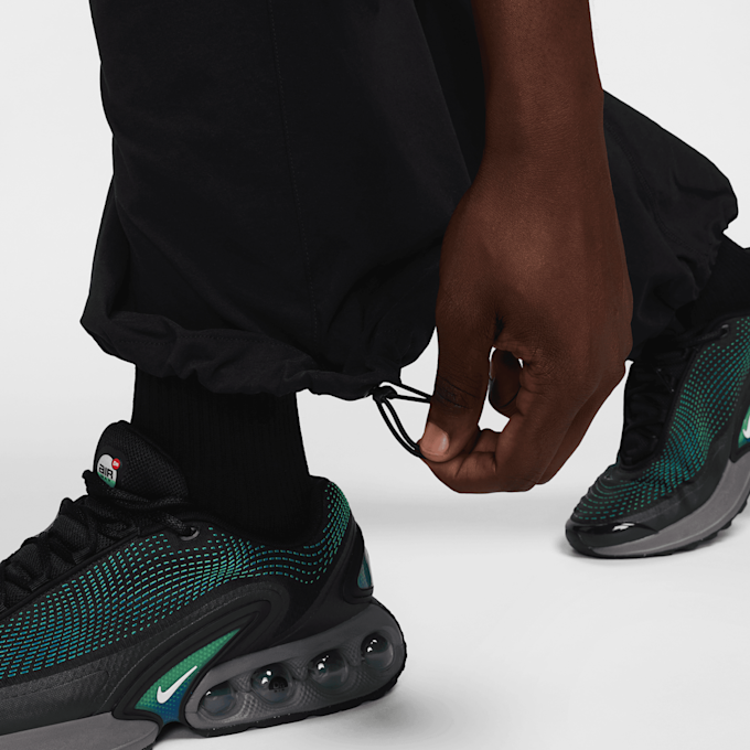 Nike Tech Woven Pants schwarz 40313 8