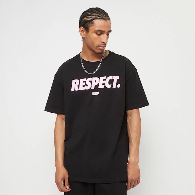 Upscale by Mister Tee Football's coming Home Respect Oversize Tee noir 40610 1