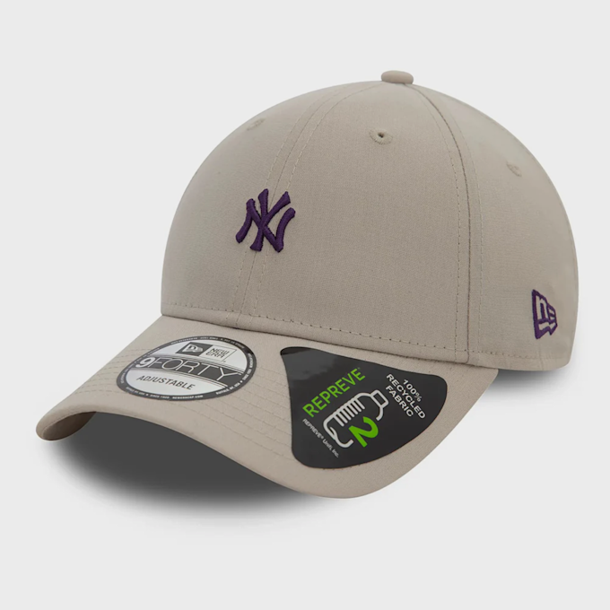 New Era 9Forty Repreve Mini Logo MLB New York Yankees bege 41505 1