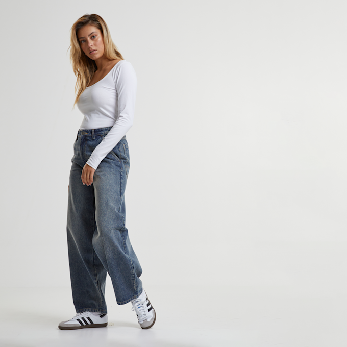 Urban Classics Ladies Tapered Baggy Jeans dirty washed plava 41537 5