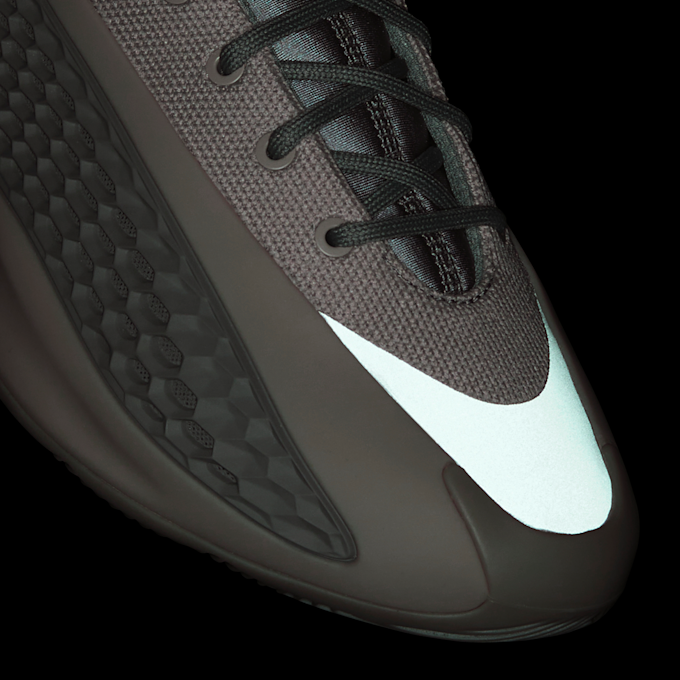 adidas Originals Anthony Edwards 1 Low Basketball Shoe bež 41673 9