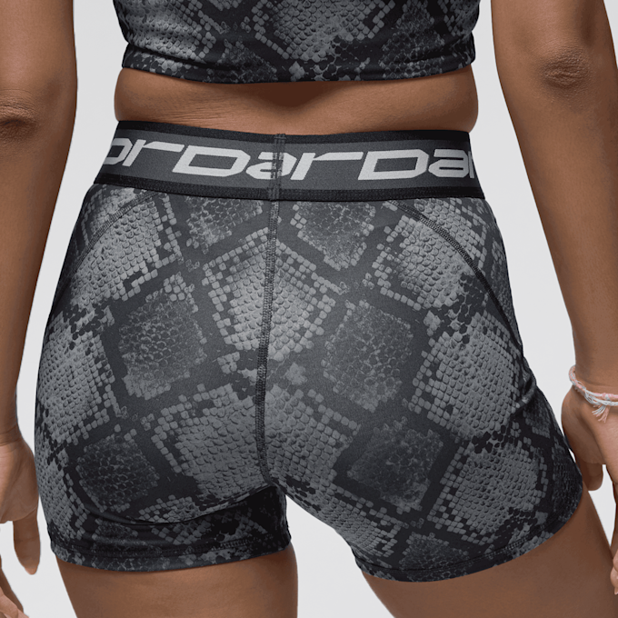 Jordan Sport Snake All Over Print Shorts negro 42175 3