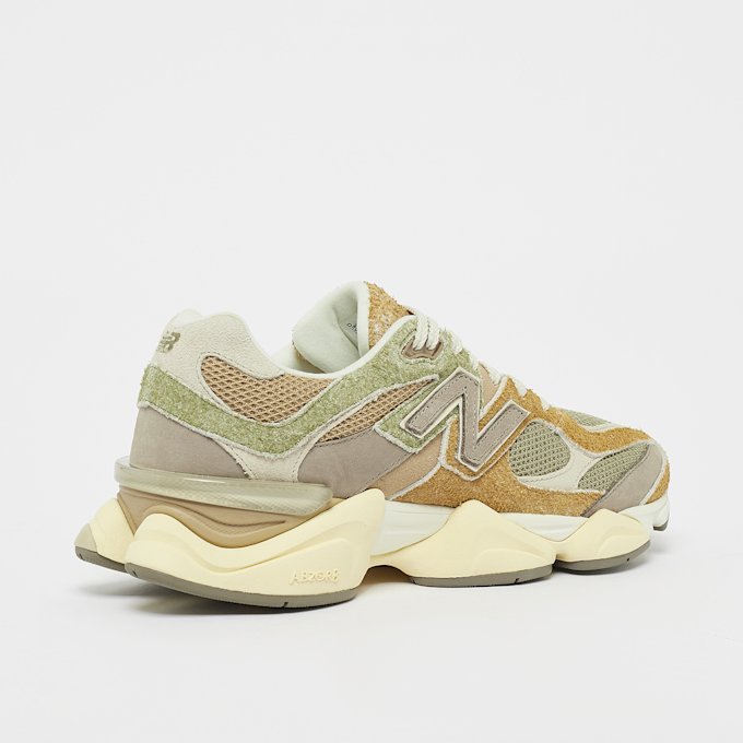 New Balance 9060 beige 42111 3